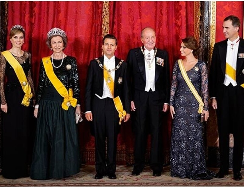 Asi lucieron Letizia y Angélica en la cena de gala