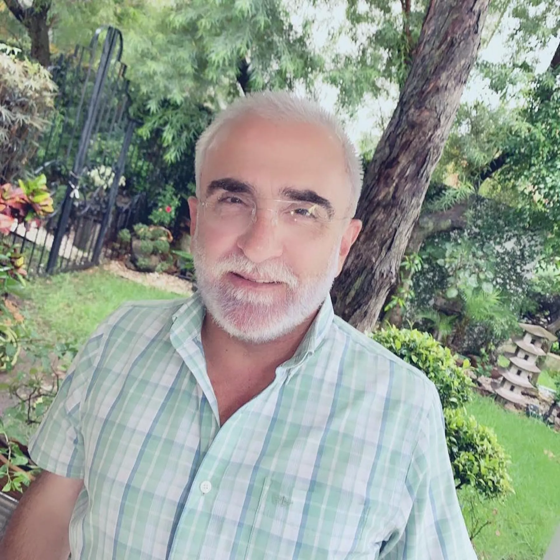 vicente-fernandez-jr.jpg