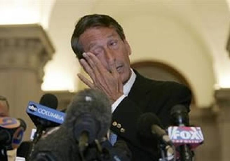 El gobernador de Carolina del Sur, Mark Sanford, dio una conferencia de prensa para hablar sobre su infidelidad. (Foto: AP)