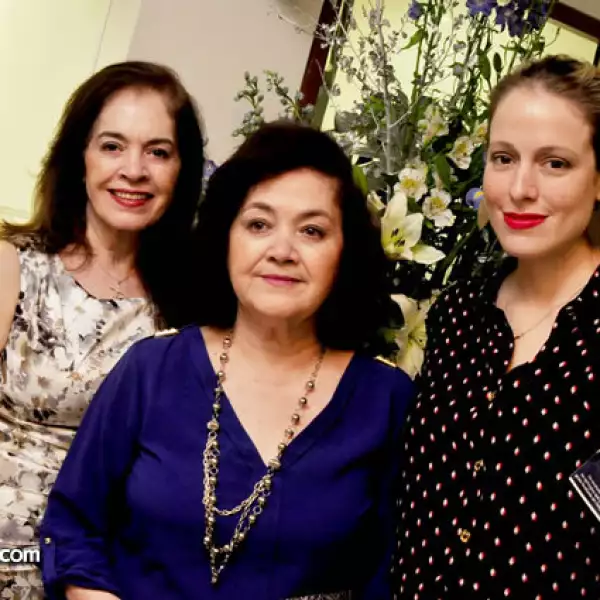 Carmen Celaya de Valdéz, Fide Celaya y Astrid Valdéz de de la Peña