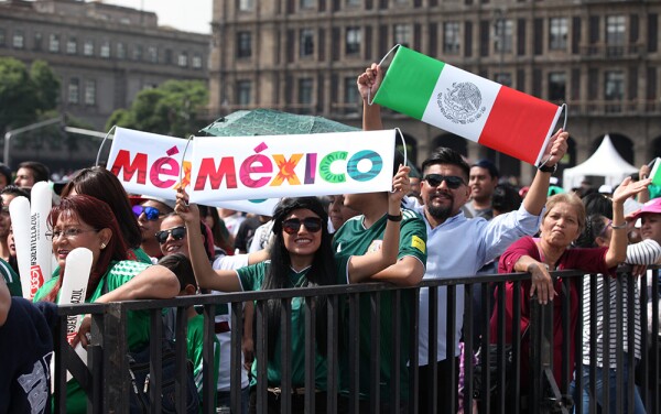 Zocafut México vs. Corea en el Zócalo 1
