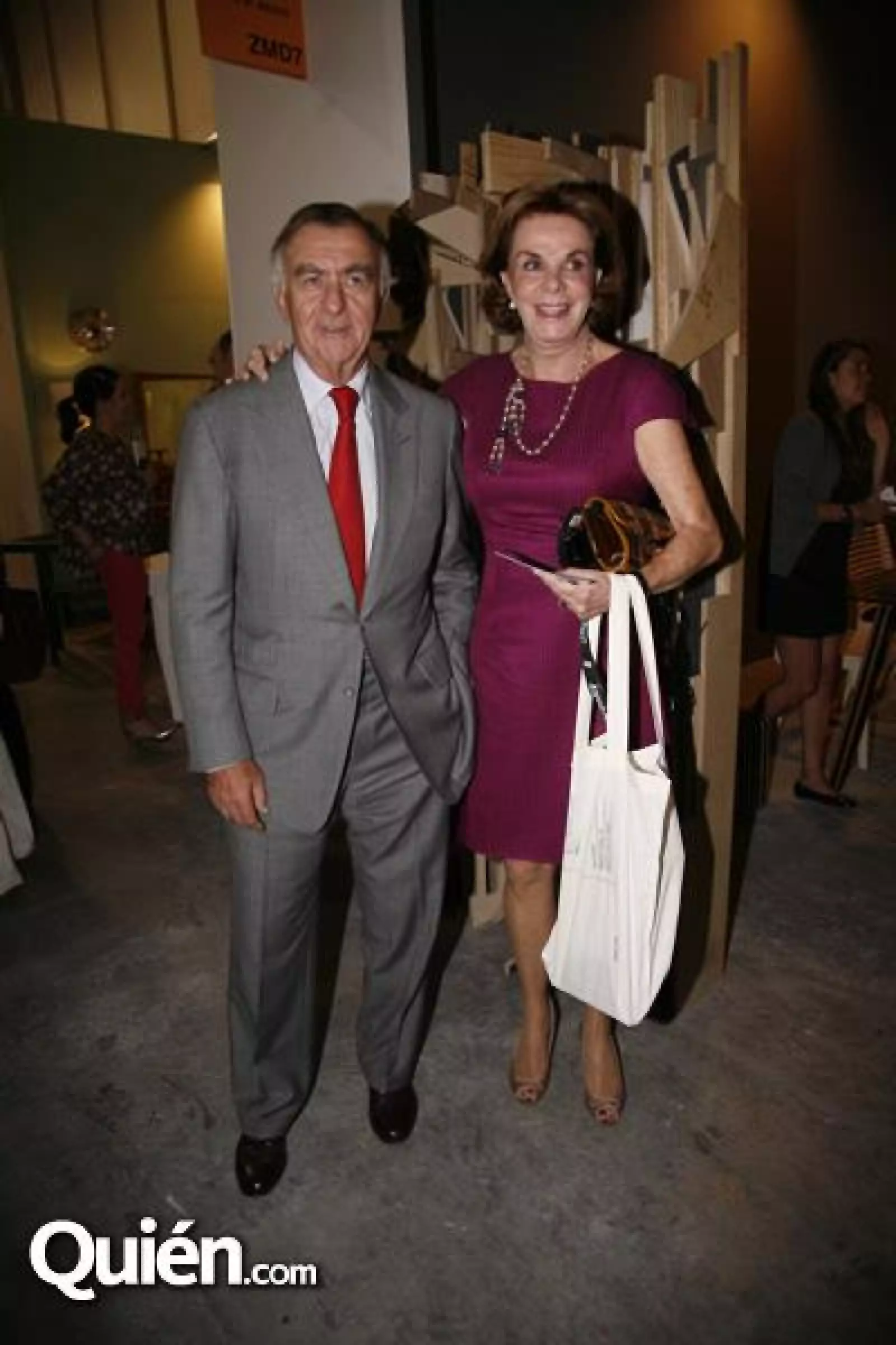 Herve Peyrelongue,Enriqueta Pyrelongue