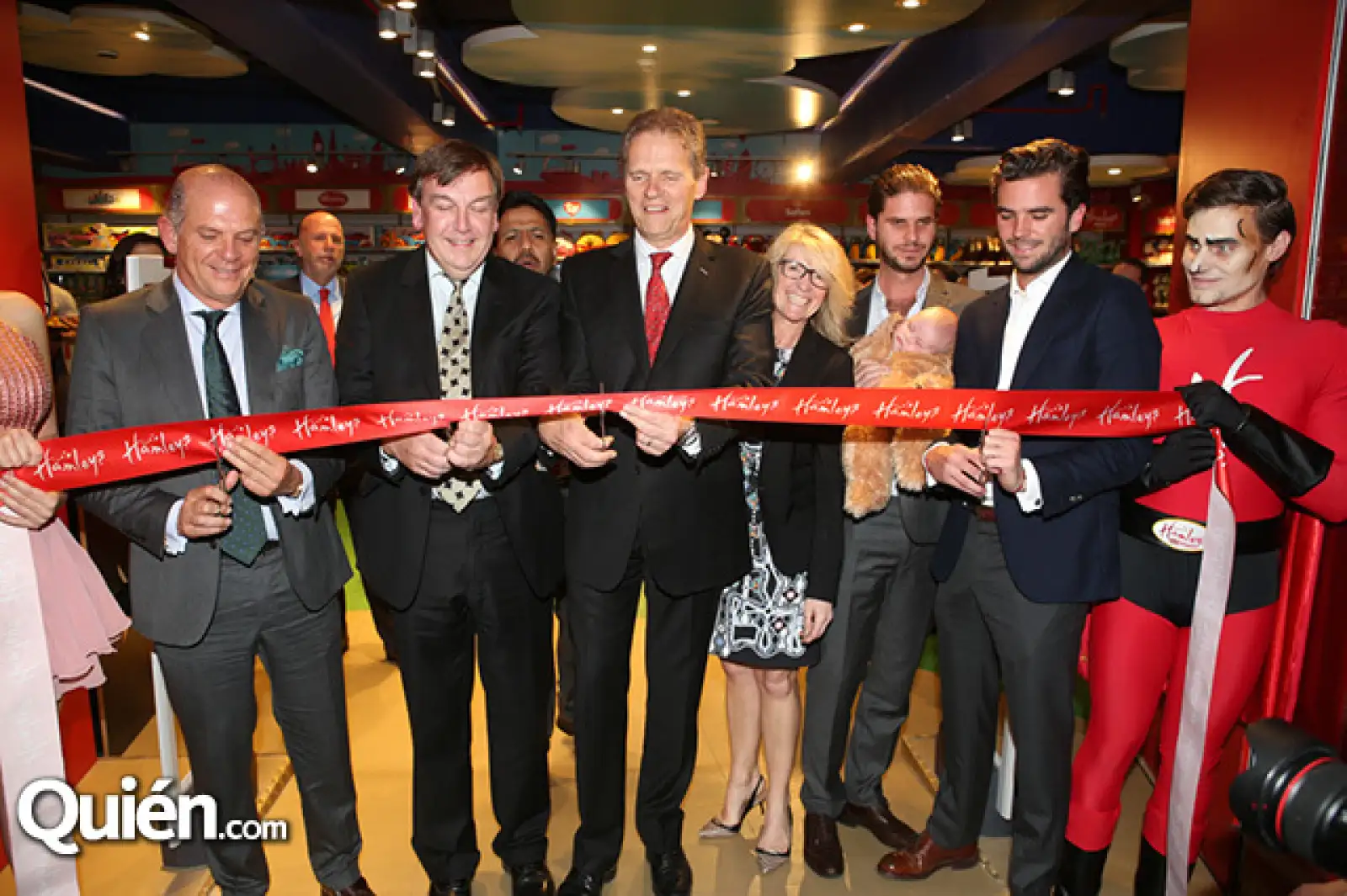 Javier Sordo Madaleno, Johan Whittingdale, Duncan Taylor, Helen Barnieh, Javier, Javier y José Juan Sordo