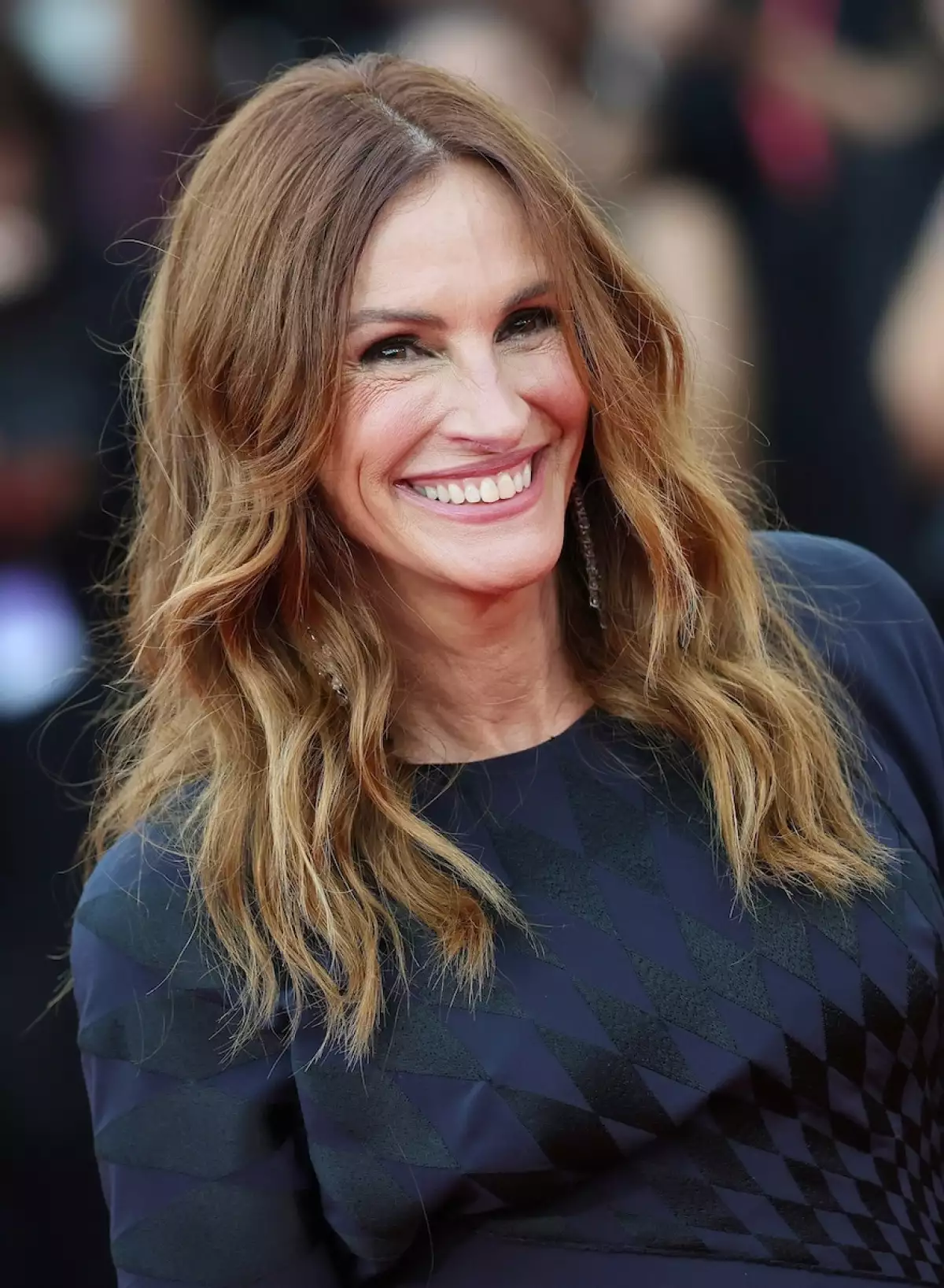 Alfombra roja de la película Afther the Hunt de Luca Guadagnino protagonizada por Julia Roberts, Andrew Garfield y Ayo Edebiri