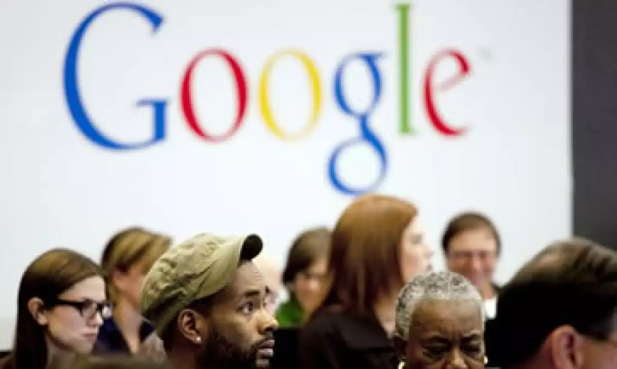 Las acciones de Google cerraron la sesión anterior con una caída de 89% a 694.37 dólares. (Foto: AP)