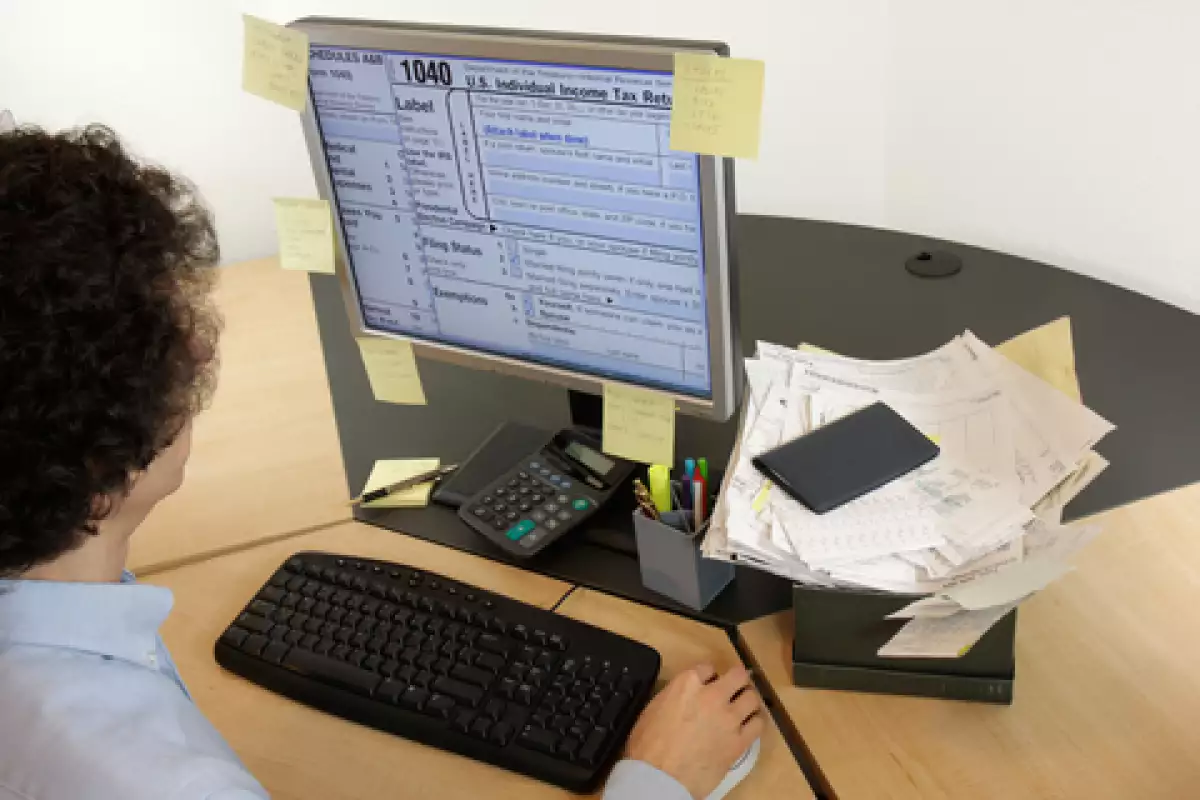 Los comprobantes fiscales digitales reducen costos empezando por el papel. (Foto: Dreamstime)