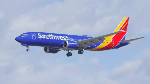 Boeing 737 MAX 8