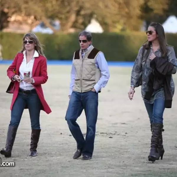 Valeria Calderón,Xavier Hill,Gabriela Sánchez