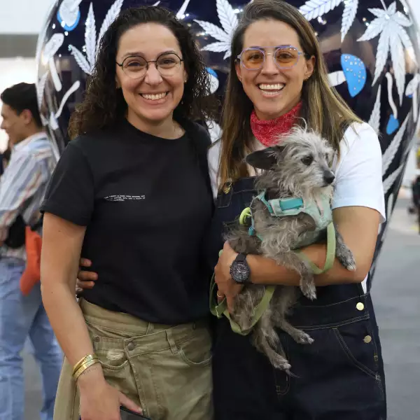 Mercedes Sainz y Alejandra Ríos con  rococo 