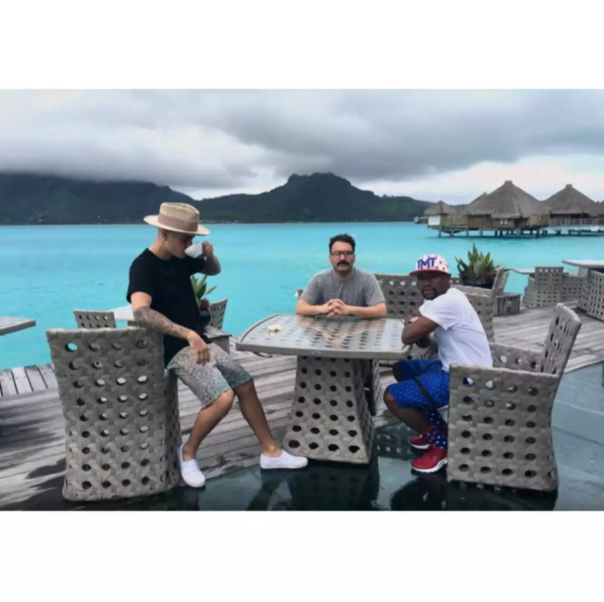 Justin Bieber y Floyd Mayweather presumen su vista al mar.