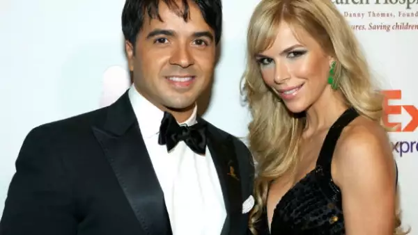 El cantante anunció mediante sus redes sociales que este miércoles contrajo matrimonio con la modelo española Águeda López en Napa Valley, California.