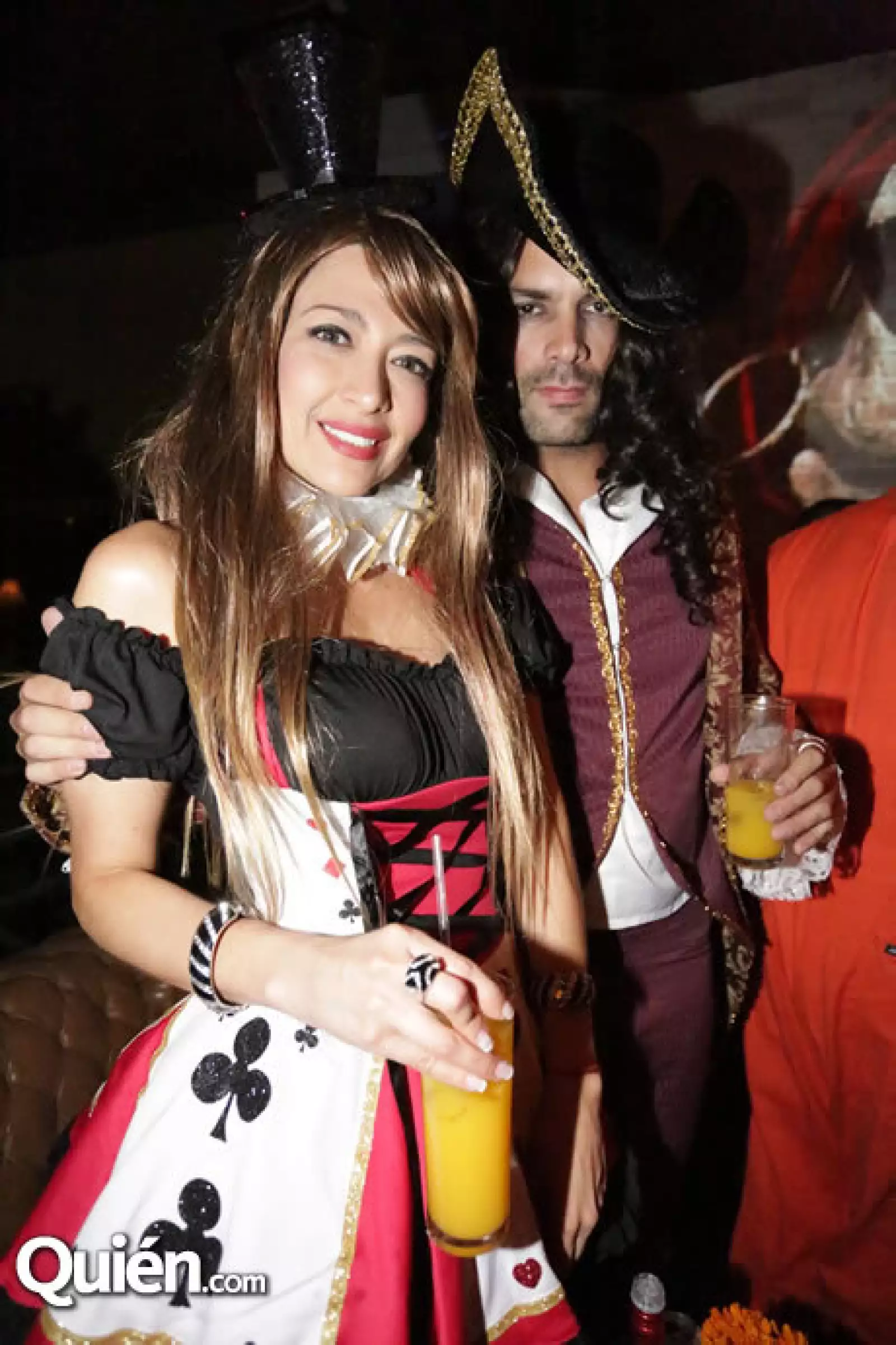 Claudia Medina,Paul Acosta