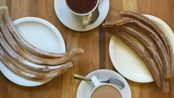 ¿Todavía no tienes plan para el fin de semana? Si quieres comprar productos orgánicos, comer platillos increíbles y pasar un buen rato tienes que visitar Mercado Roma. Aquí nuestras sugerencias.