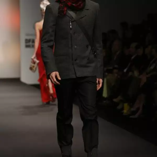 Desfile Pineda Covalin