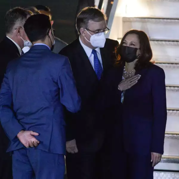  Kamala Harris, aterrizó este lunes en México 