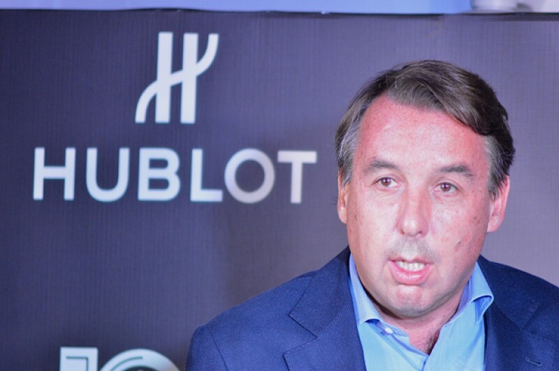 En un comunicado que difundió Televisa, Emilio Azcárraga destaca la trayectoria del periodista e informa que éste dirigirá y conducirá dos programas semanales.