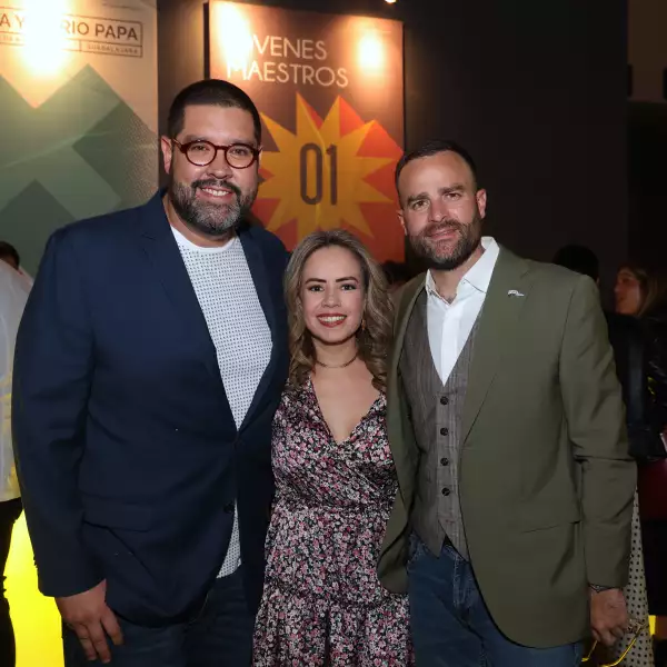  Abel Hernández y Nasheli Martínez  con Max Villegas