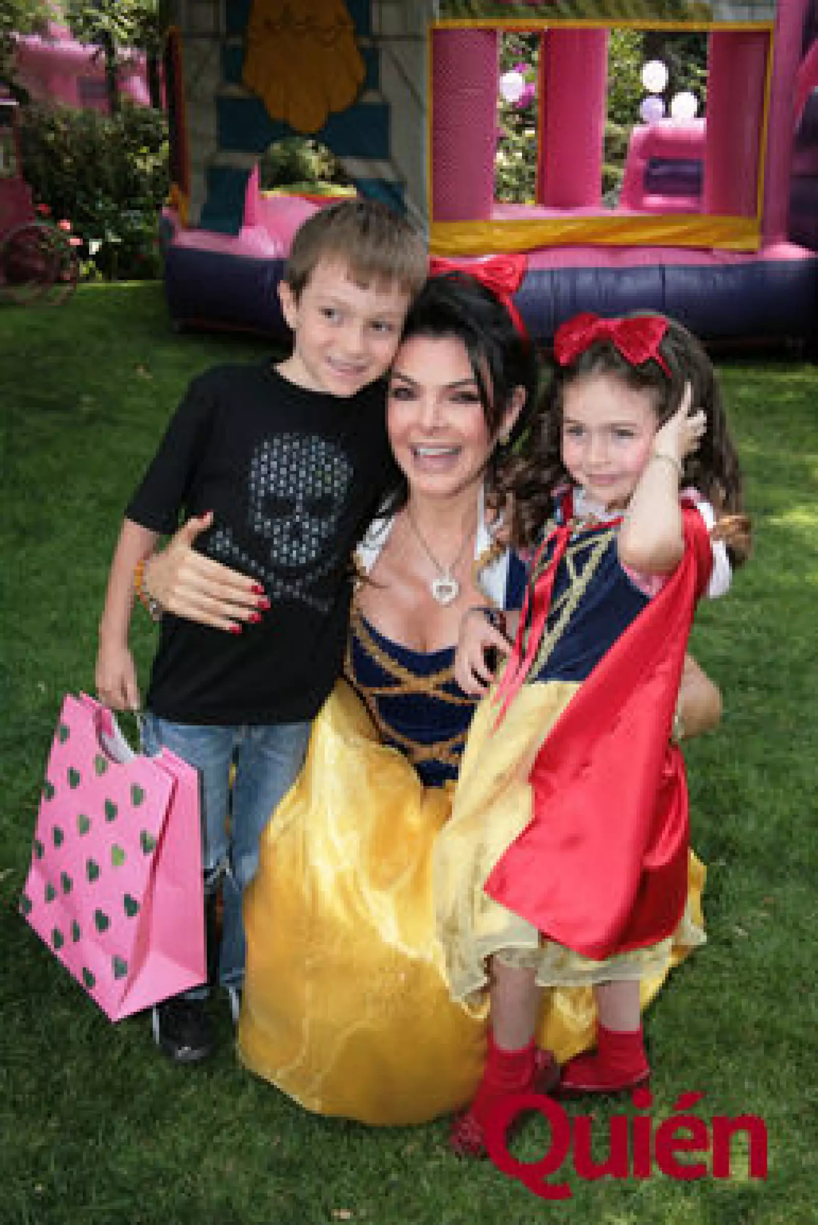 Nicolas Peralta, Mariana Peralta, Mariana Peralta