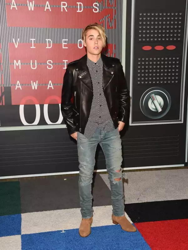Los abogados de Justin Bieber pidieron que se removieran las fotos del sitio, pues representan una invasión a la privacidad del cantante.