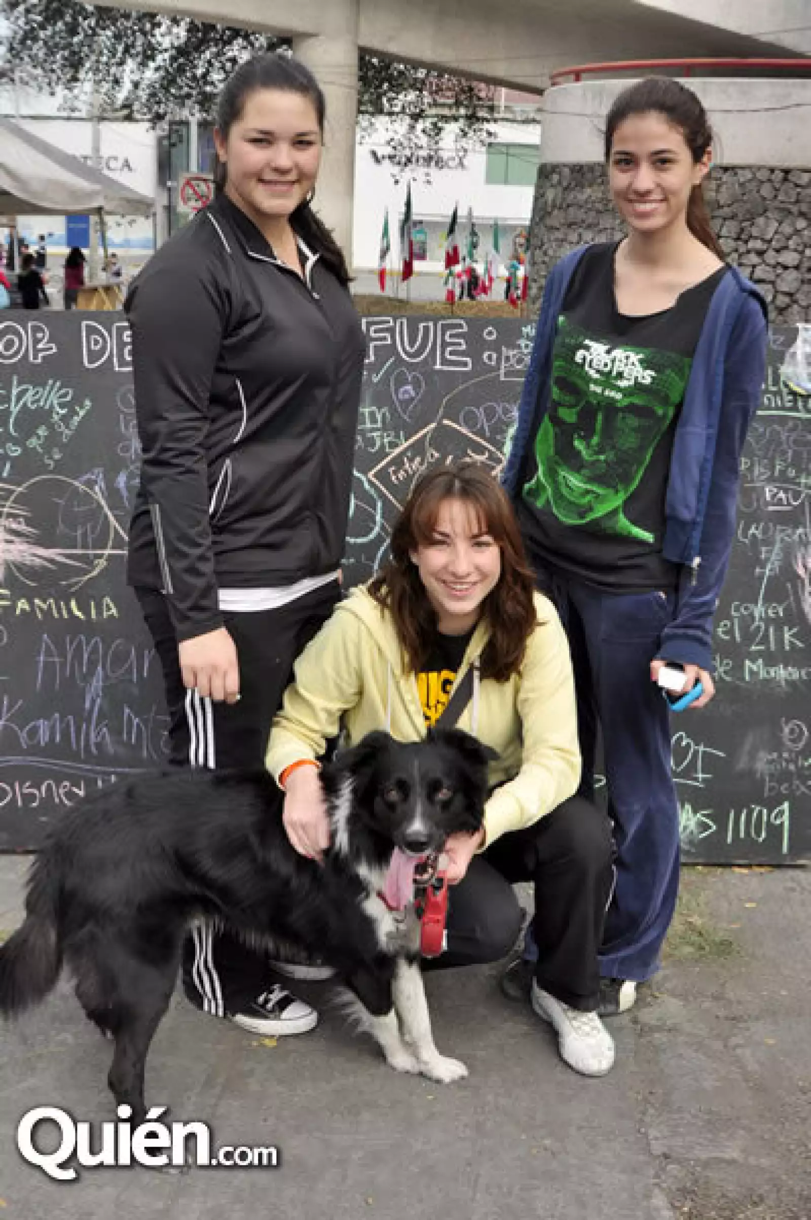 Isabel González Dillon,Chayito Zendejas y Paula Coronado