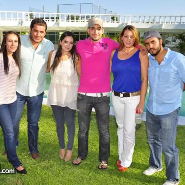 Marco Orozco,MariClau Ramírez,Giovanna Moreno,Priscila Zuloaga,Rafa Sánchez,David Mayo.