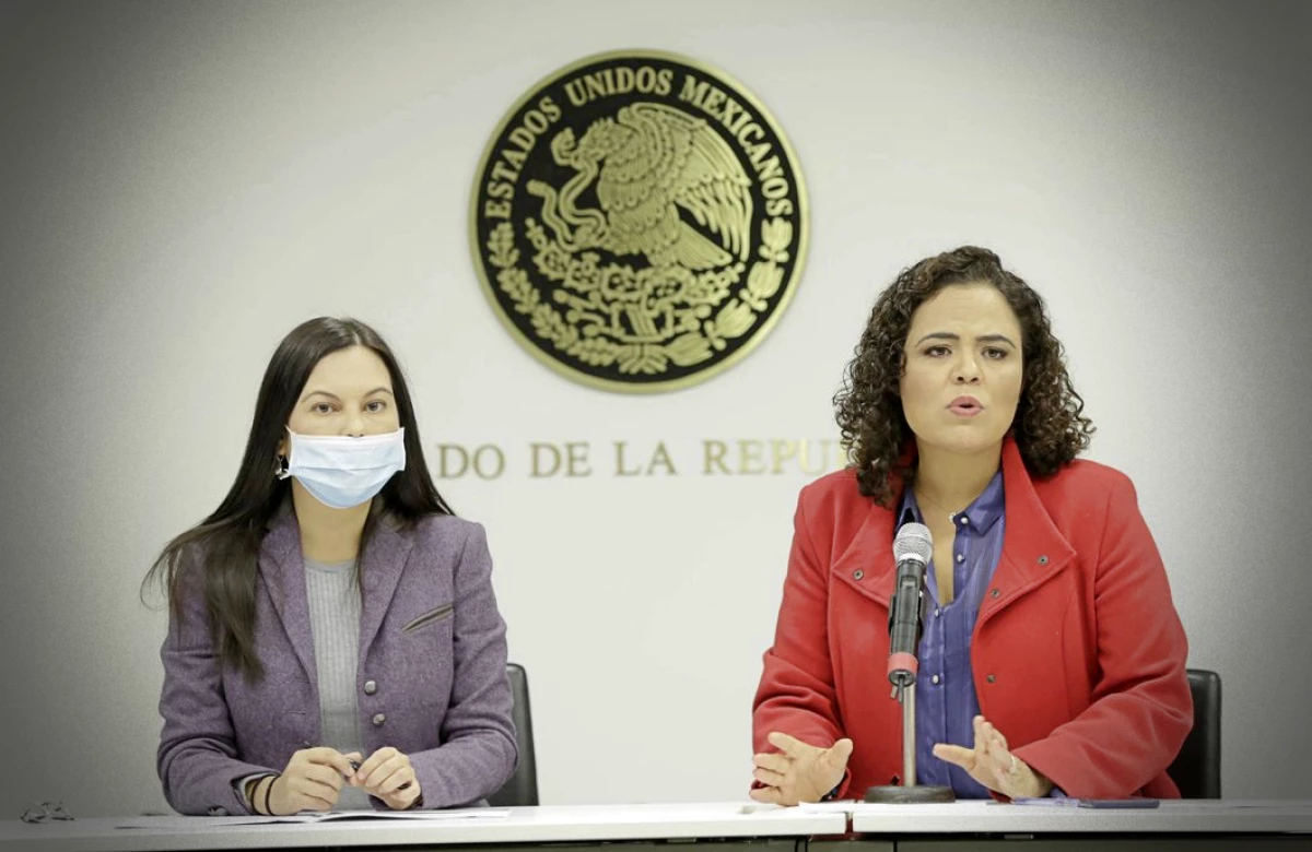 Conferencia senadoras PAN