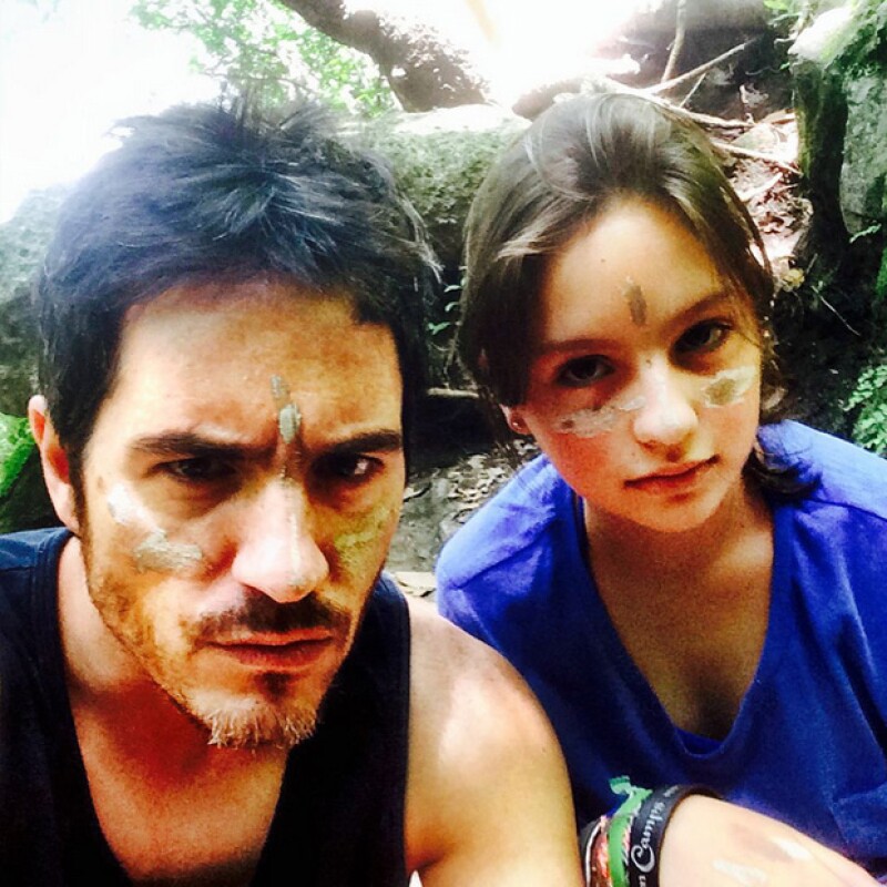 El actor se divierte con su hija Lorenza, fruto de su relación con María José del Valle.