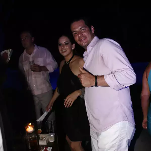 Renata Caballero,Arturo Galindo