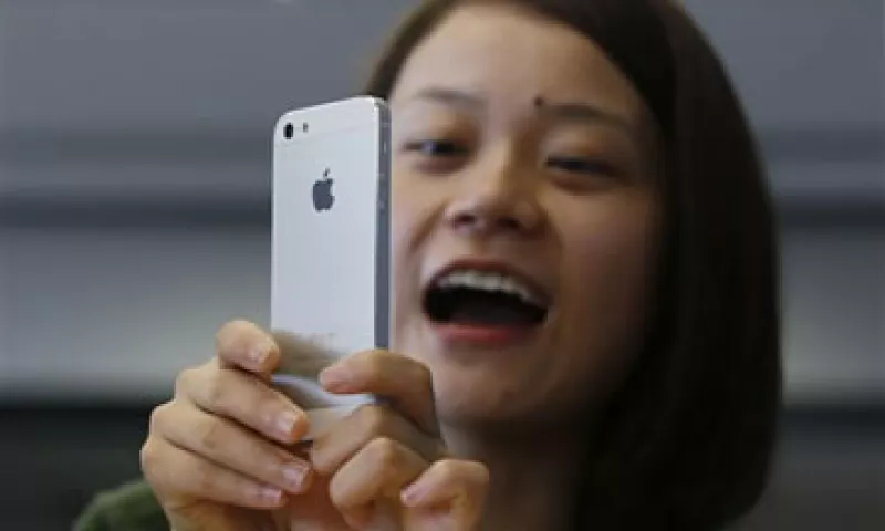 Los usuarios están migrando a otros dispositivos, particularmente los de Samsung.  (Foto: AP)