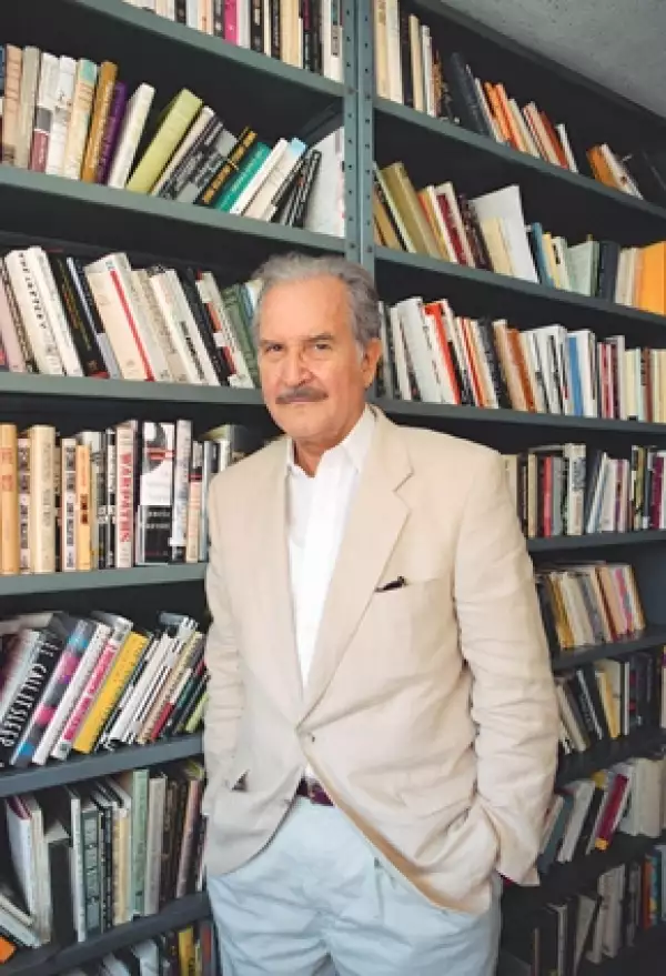 “Le gustaba mucho bailar, pero lo hacía como si le fueran a dar toques eléctricos (…) Es el escritor que le abrió las puertas a la literatura mexicana, era un vocero y defensor de México“, dijo de su amigo Elena Poniatowska.