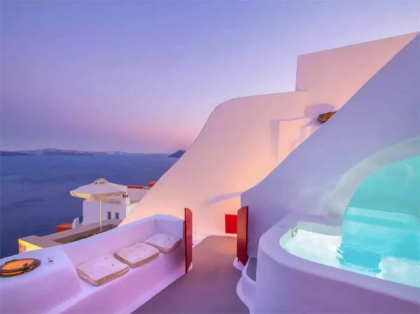 cave-house-airbnb