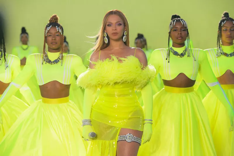 Foto de Beyoncé durante su presentación en los Oscar de 2022.