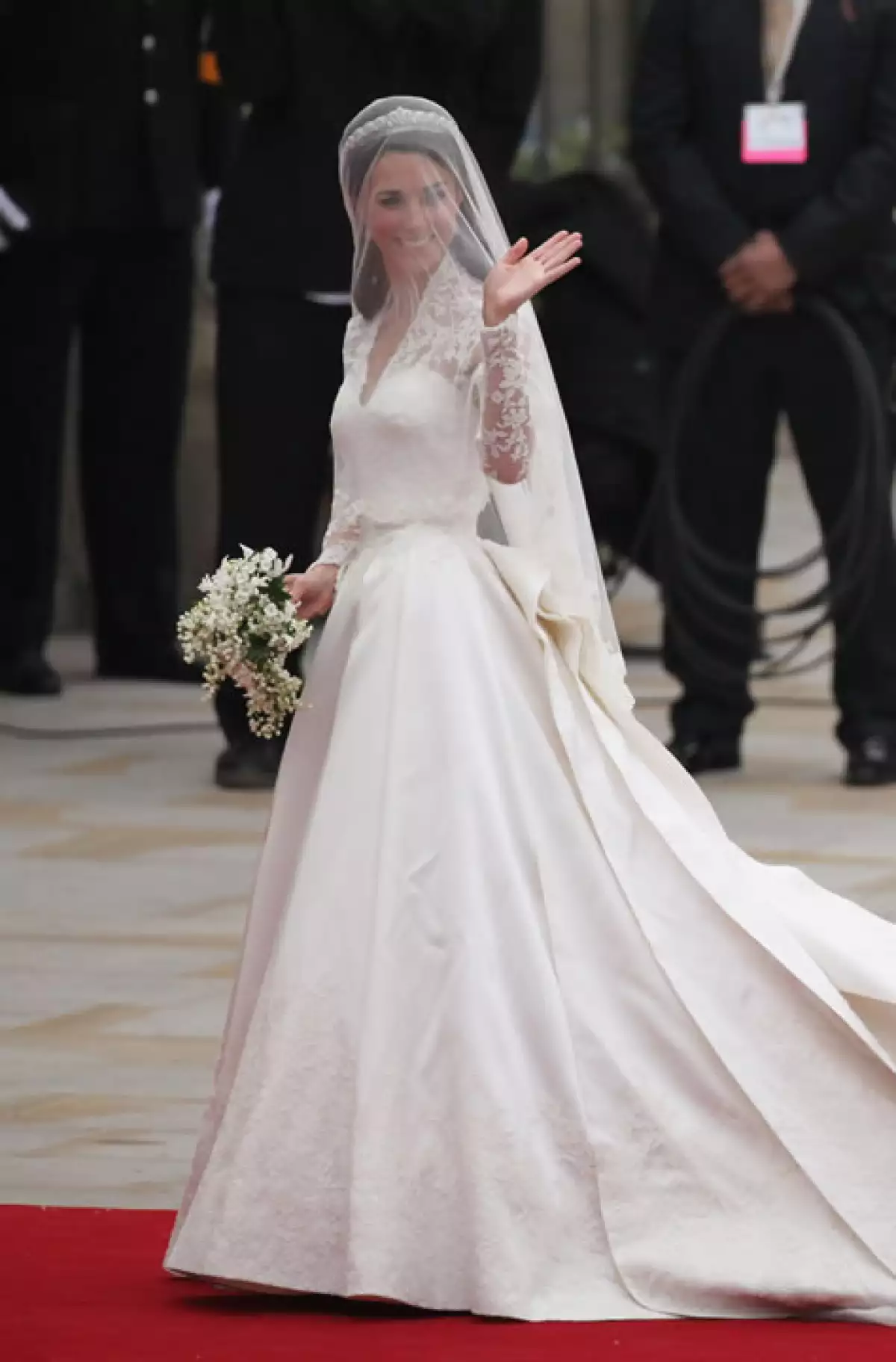 Kate Middleton en un vestido de Alexander McQueen para su boda el 29 de abril.