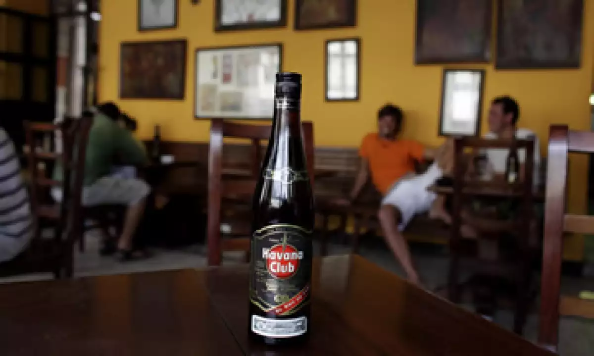 Bacardí sostiene que compró los derechos de la marca Havana Club y el resto de los activos del ron que aún eran propiedad de la familia Arechabala en 1997. (Foto: AP)