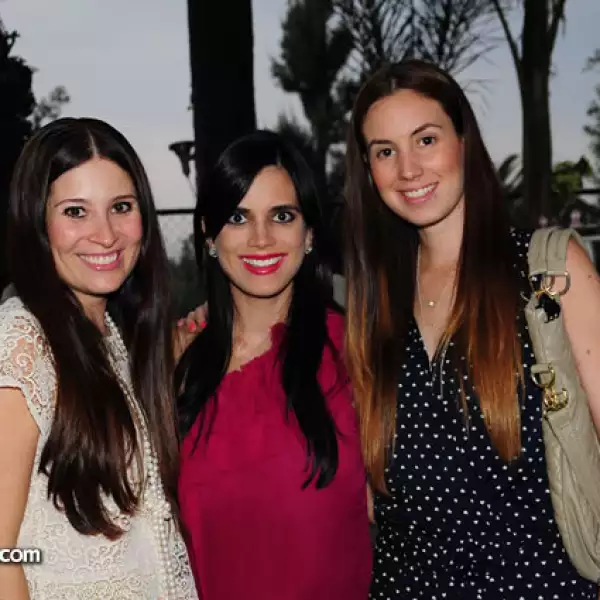 Karina Sandoval, Ale Uranga y Marines Bátiz