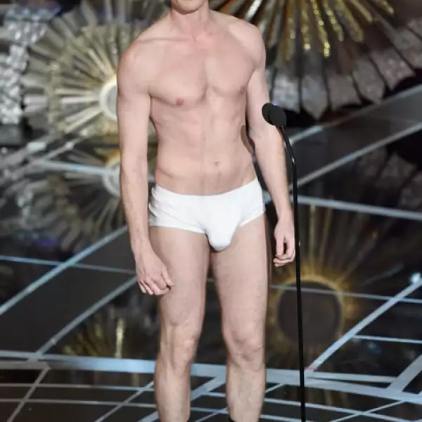 El momento en que Neil Patrick Harris interpretó un fragmento de Birdman.