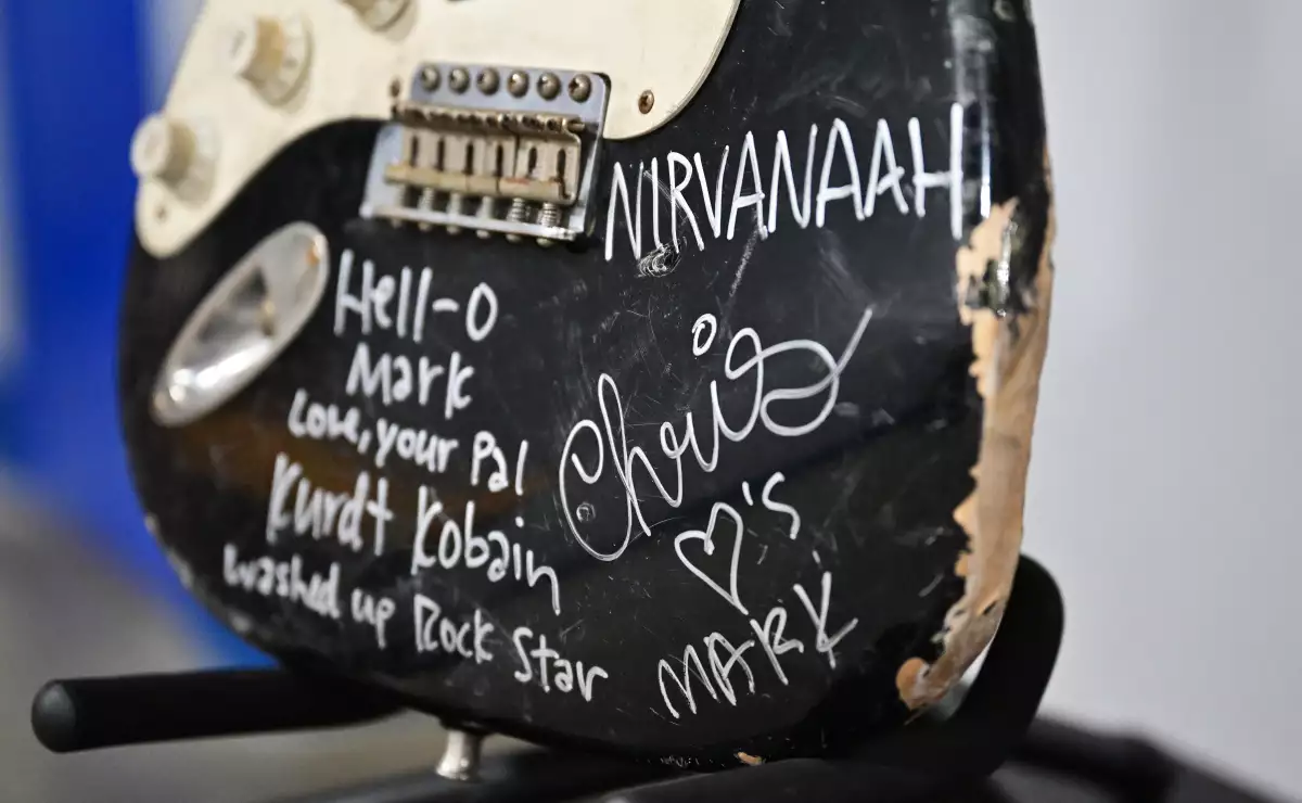 guitarra´destrozada-kurt-cobain