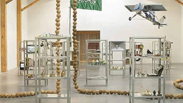 La exhibición inaugural del nuevo espacio de la galería (Rafael Rebollar 94, San Miguel Chapultepec, DF) termina el próximo fin de semana. Hay obra de 22 artistas, entre ellos Abraham Cruzvillegas, Carlos Amorales, Daniel Guzmán, Dr. Lakra y Gabriel Orozc