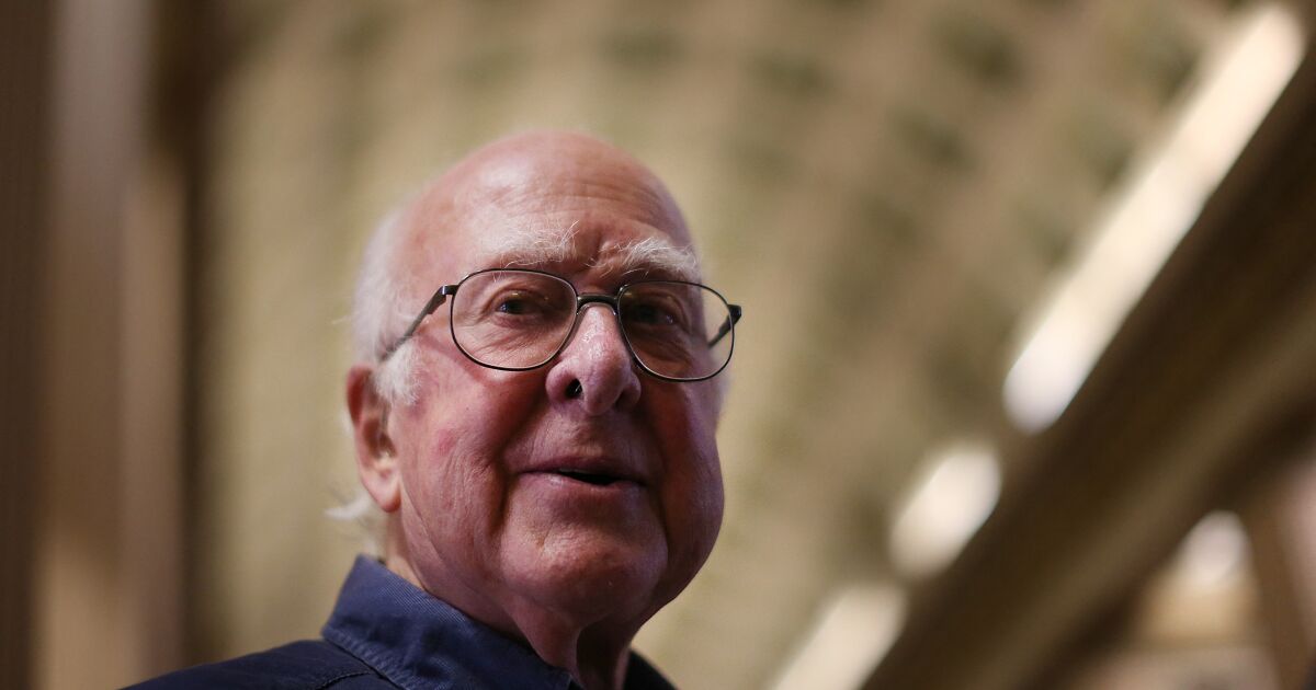 Peter Higgs, Tanrı parçacığını keşfettikten sonra Nobel Fizik Ödülü'nü nasıl kazandı?
