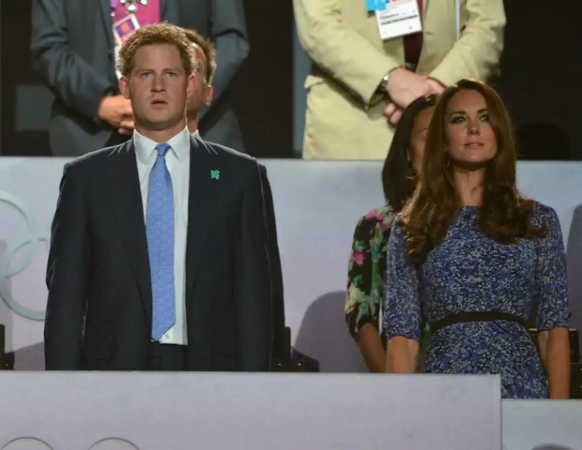 Kate asistió a la ceremonia con en príncipe Harry.