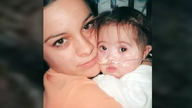 Jessica Melville y su bebe