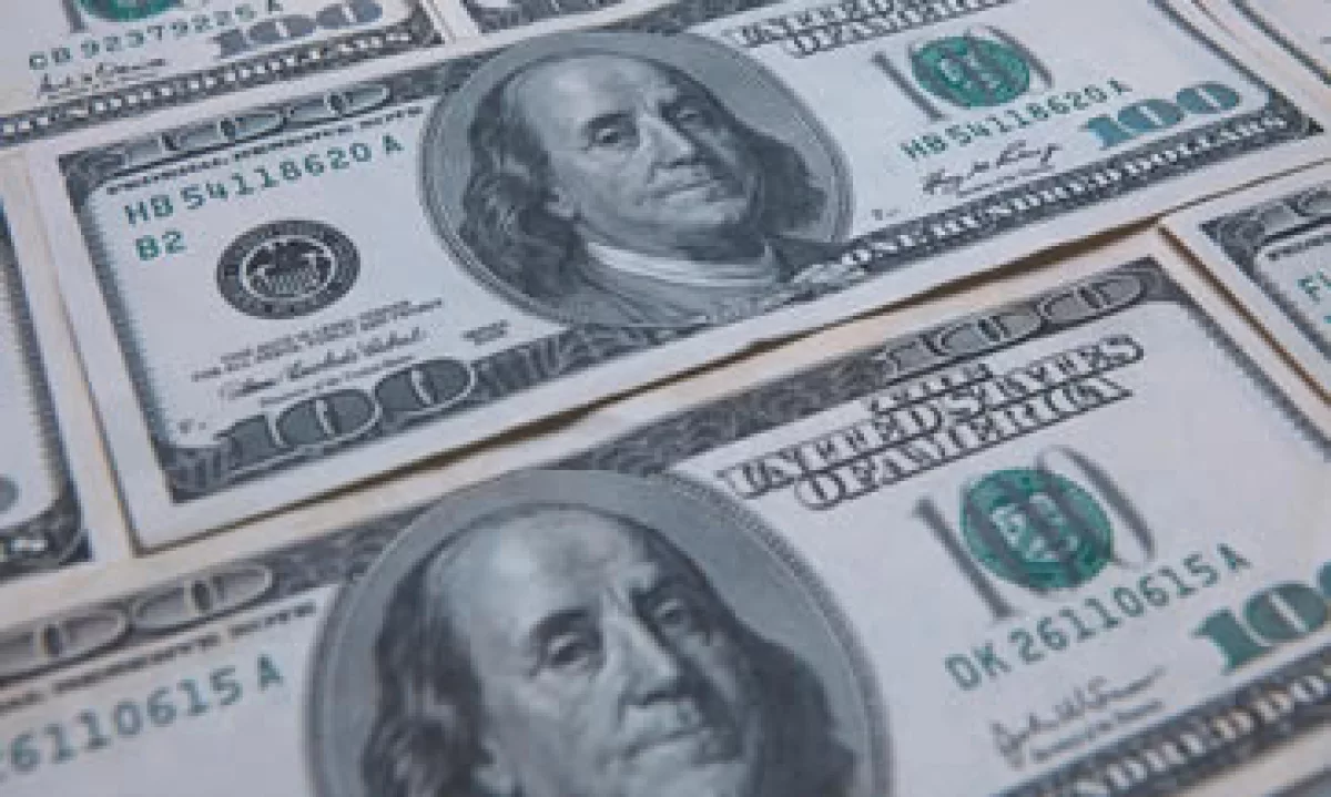 El tipo de cambio podría ubicarse entre 12.99 y 13.09 pesos por dólar, de acuerdo con Banco Base. (Foto: Getty Images)