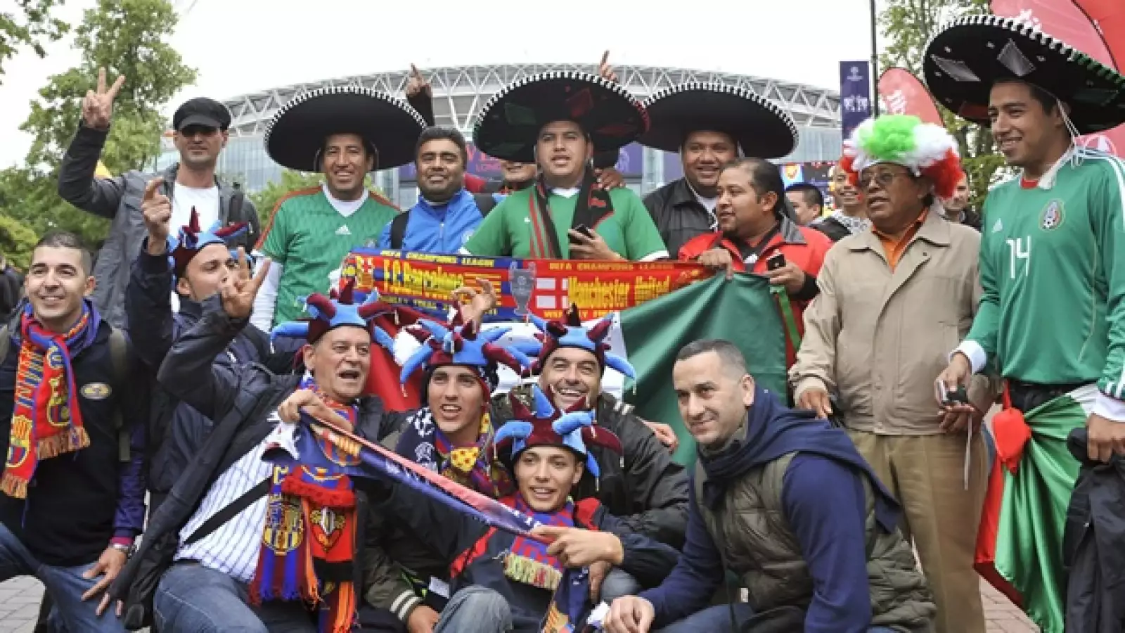 Manu_Barca_Wembley_Fans2