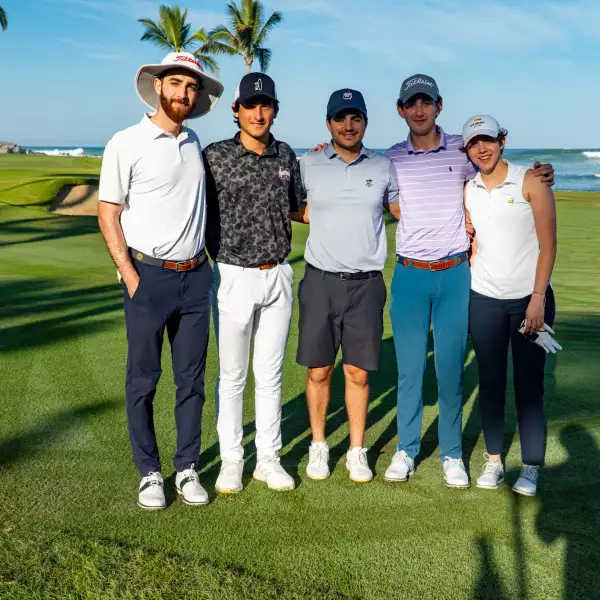 Pablo Gutierrez, Alejandro Fierro, Hugo Martinez, David Gutierrez e Isabella Gutierrez.jpg