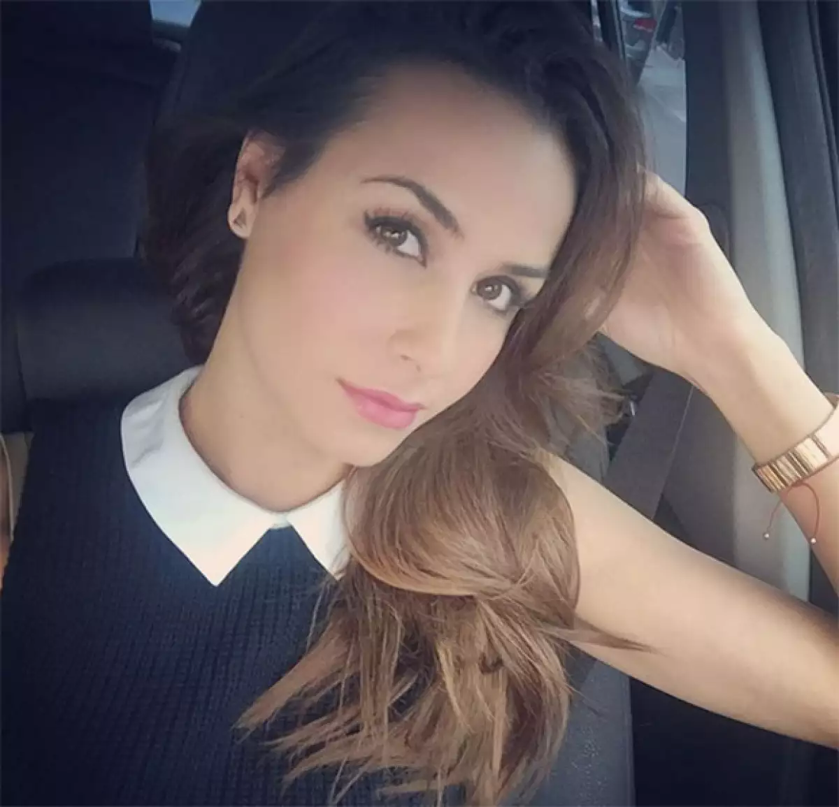 Gracias a esta fotografía los seguidores de la conductora la tacharon de descuidada.
