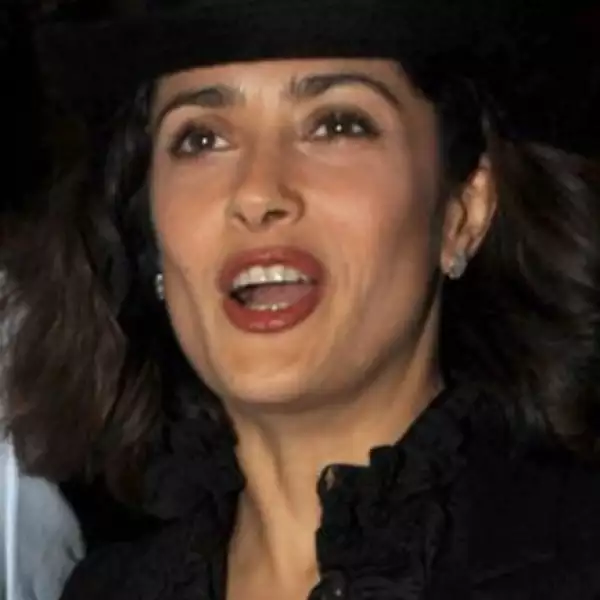 Salma Hayek quiere la palabra.