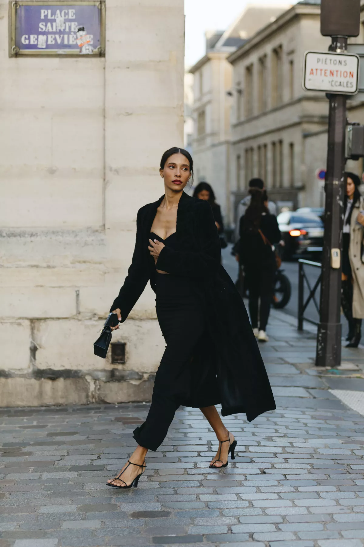 Paris str S23 1652.jpg