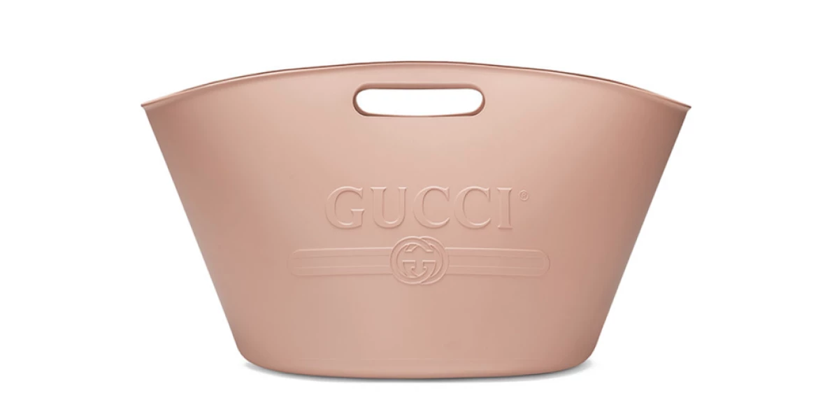 El bolso de playa de Gucci que también funciona como hielera