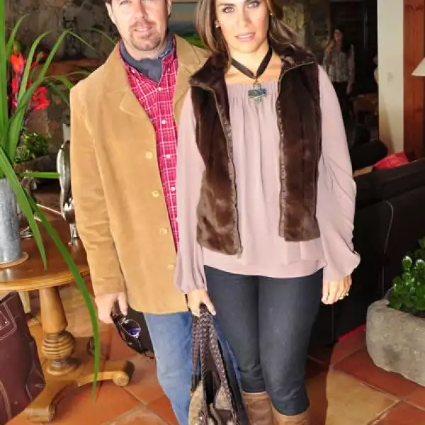 Civil Bety Vega y Rene Palme