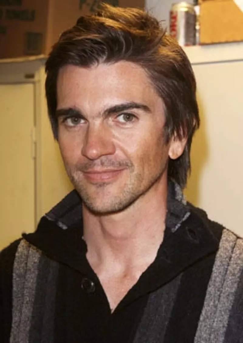 El periódico "El Espectador" reconoció la labor del cantante por su labor a favor de la paz y por "no ser el típico rockero que se droga".